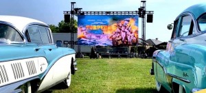 Corona: D-Dream creates community drive-in shows with Chauvet
