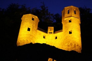 Experience beleuchtet Burgen mit Litecraft-Scheinwerfern
