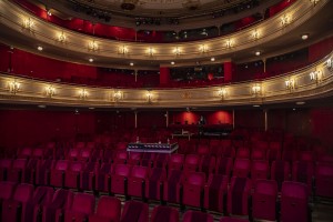 Deutsches Theater Berlin investiert in Robe