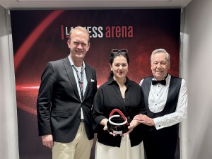 Roland Kaiser erhält Sold Out Award der Lanxess Arena