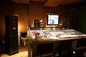 Caco Refojo nutzt Monitor-Lösungen von PSI Audio im Studio