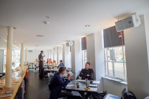 Izakaya-Restaurant in Amsterdam verwendet Lautsprecher von RCF