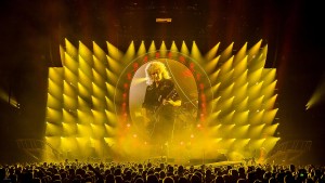 Mac Viper Air FX Hybrid Lights pay tribute to classic Queen shows