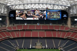 Mitsubishi Electric installiert Diamond-Vision-Displays in Football-Stadion von Houston