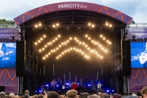 SLF Group stattet „ParkCity Live“ mit Scheinwerfern von Showtec und Infinity aus