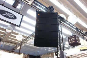 Complete Audio Berlin kauft erstes Martin Audio MLA in Deutschland