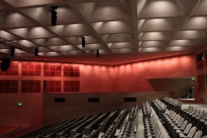 Auditorium du Louvre mit Anolis Ambiane ausgestattet