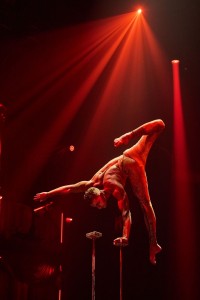 Juanjo Llorens illuminates “Circlassica” Madrid with Robe