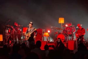Martin Thomas creates moments at JJ Grey & Mofro festival with 100 Chauvet fixtures