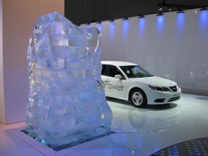 as systems für Saab auf L.A. Motorshow tätig 