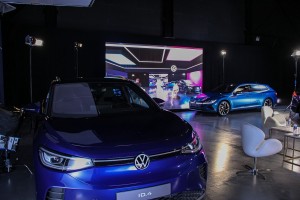Corona: CPL provides LED screen for Volkswagen event