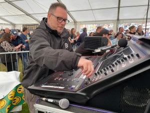 James Thompson tries DiGiCo Quantum 225 for T&B Events