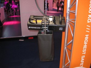 Movecat stellt Elektrokettenzug Plus-C 250-4 vor