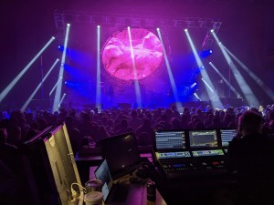 El Monstero’s Pink Floyd tribute lit with Vari-Lite VL1600 Profile