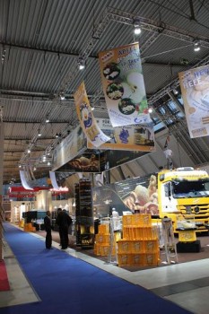 Gemco beleuchtet Eiwo Messestand auf der Südback 2010