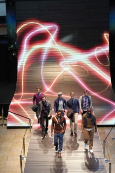 LED-Catwalk auf der Centro Fashion Week