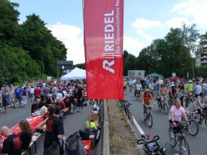 Reibungslose Kommunikation beim Still-Leben auf der A40