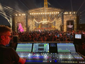 Lawo-Pulte für FOH, Monitoring und Broadcast-Mix bei Concert de Paris im Einsatz
