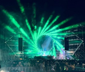 Luis Torres creates celestial looks for Phoenix Lights with Chauvet