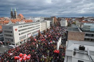 Über 30 000 Teilnehmer bei DGB-Kundgebung in Nürnberg